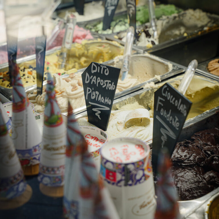 gelato-gusto-dita-di-apostolo-pasticceria-scimone-Palermo-1950